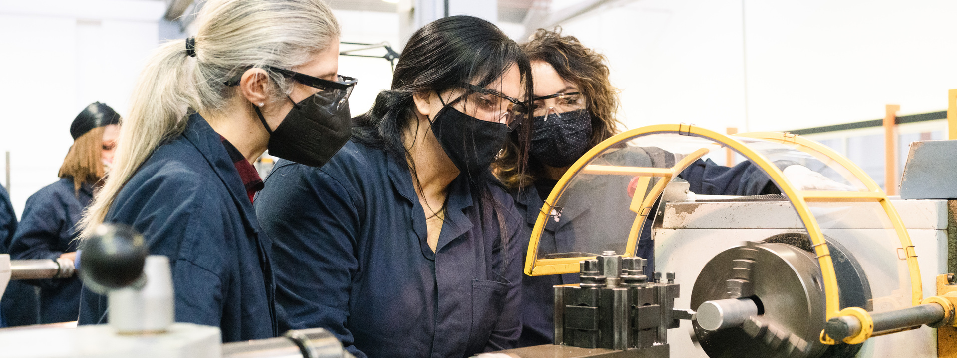 lavoro in officina