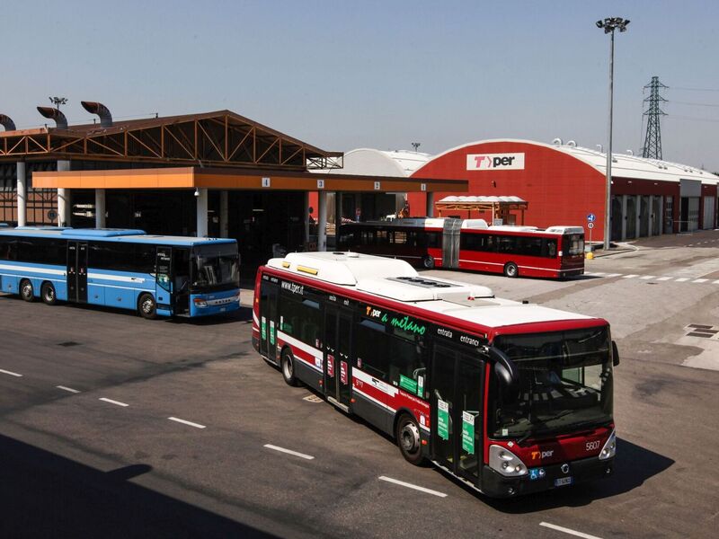 Via al corso per conducenti Tper. Lo Giudice: "Persone al centro". L'Azienda: "Occasione straordinaria"